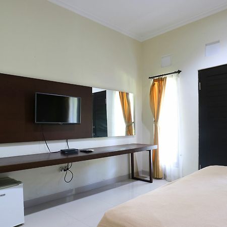 Hotel Gm Lovina Extérieur photo