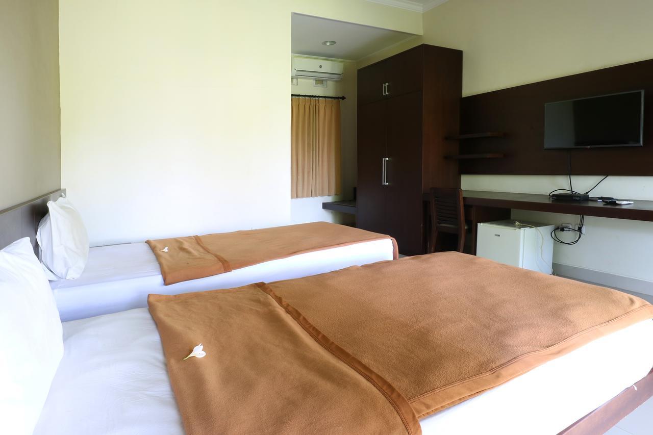 Hotel Gm Lovina Extérieur photo