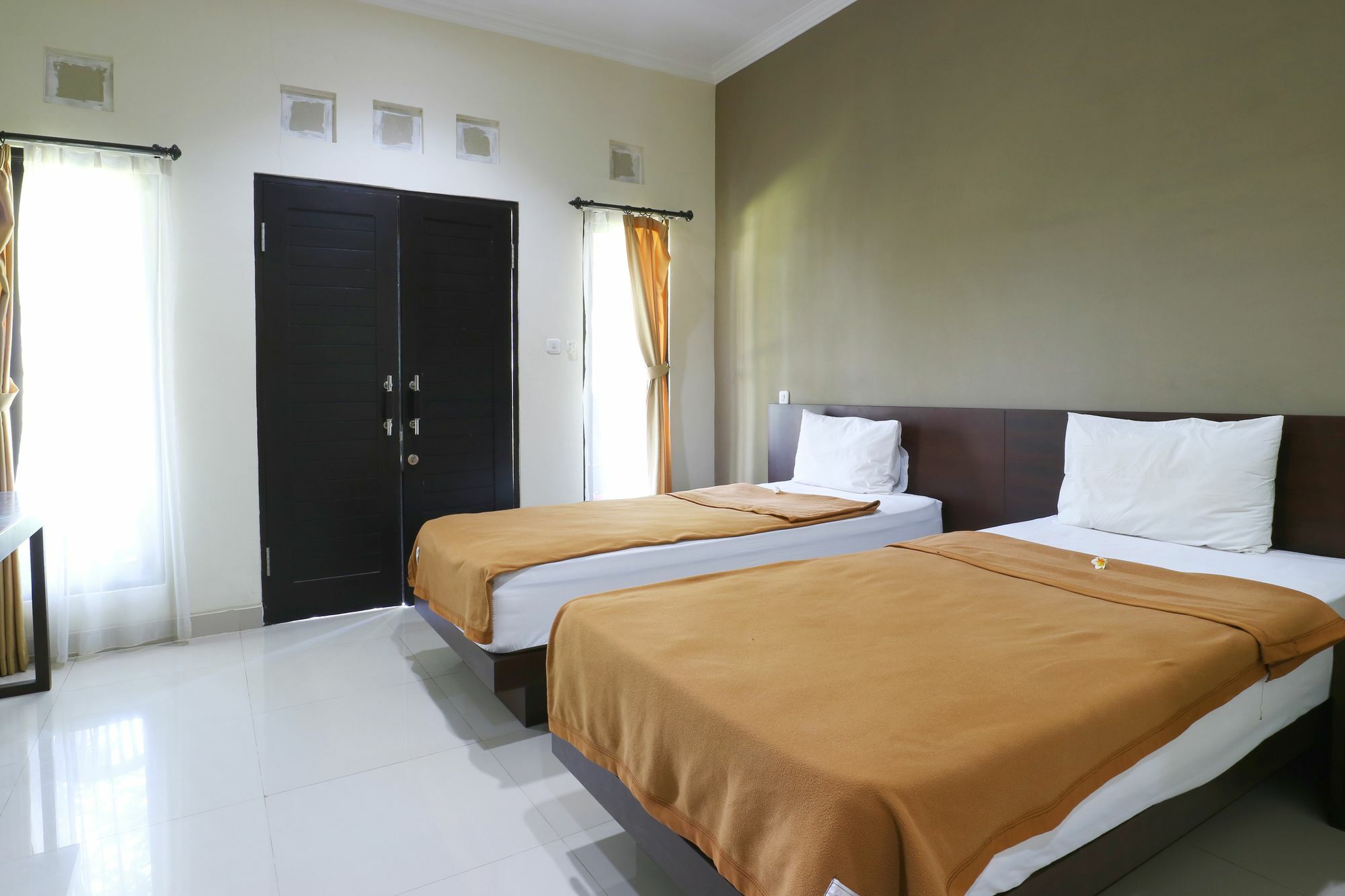 Hotel Gm Lovina Extérieur photo