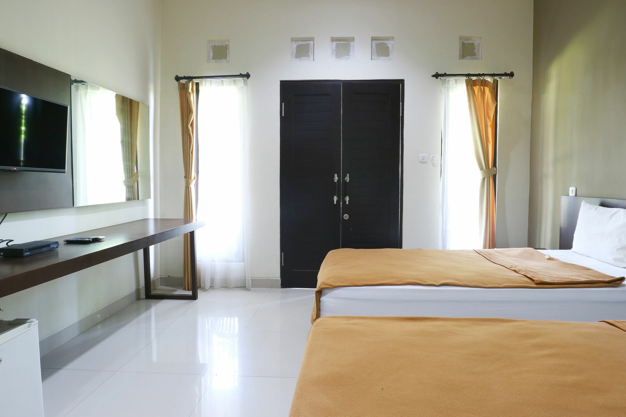 Hotel Gm Lovina Extérieur photo