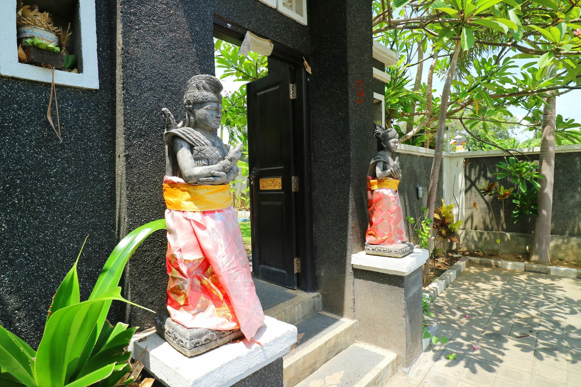 Hotel Gm Lovina Extérieur photo